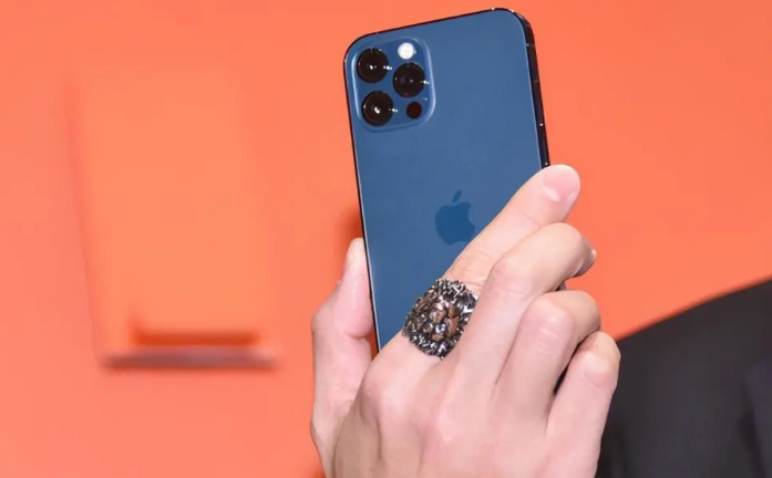 和庆镇苹果手机维修分享iPhone12系列重启方法教程 