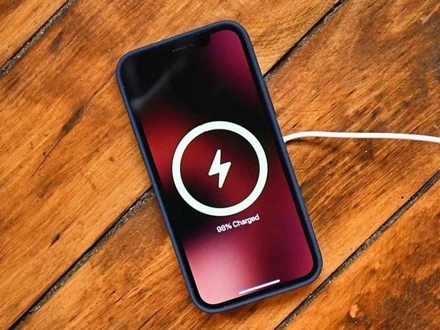 和庆镇苹果手机维修分享iPhone 12可以随便充电吗 